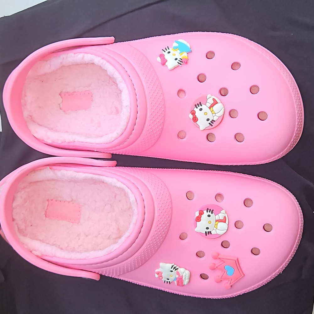 Pink Crocs Size J4 (ladies 6)